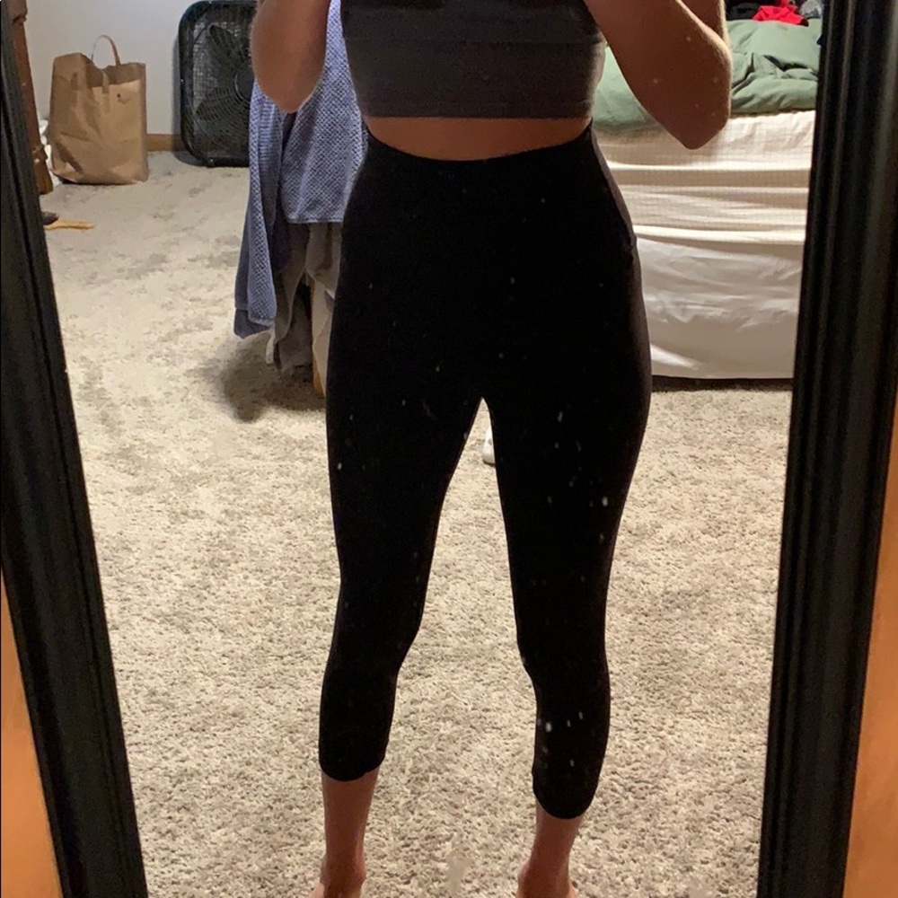 Lululemon capri pants.